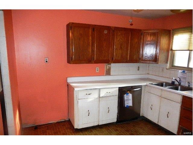 26 Blackwood Lane, St Peters, MO 63376