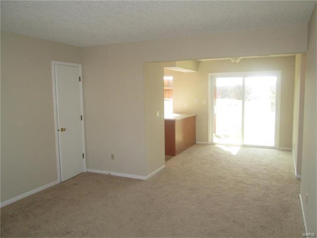 2273 Highland Hill Drive, St Peters, MO 63376