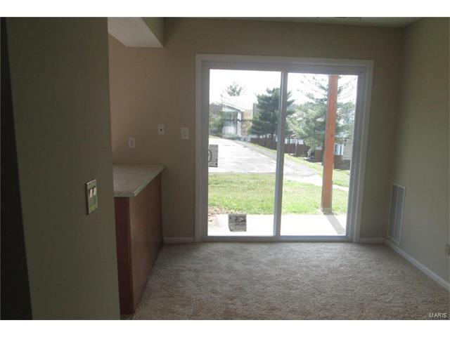2273 Highland Hill Drive, St Peters, MO 63376