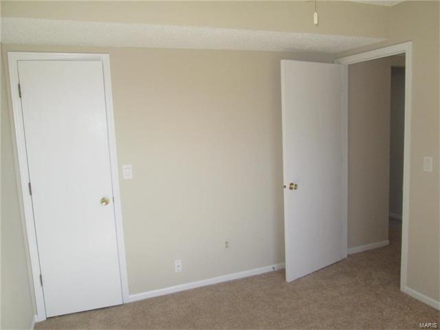 2273 Highland Hill Drive, St Peters, MO 63376