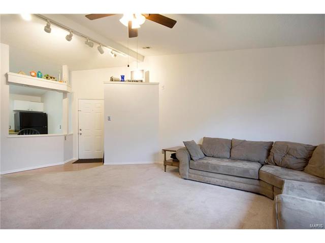 744 Sugar Glen Drive, St Peters, MO 63376