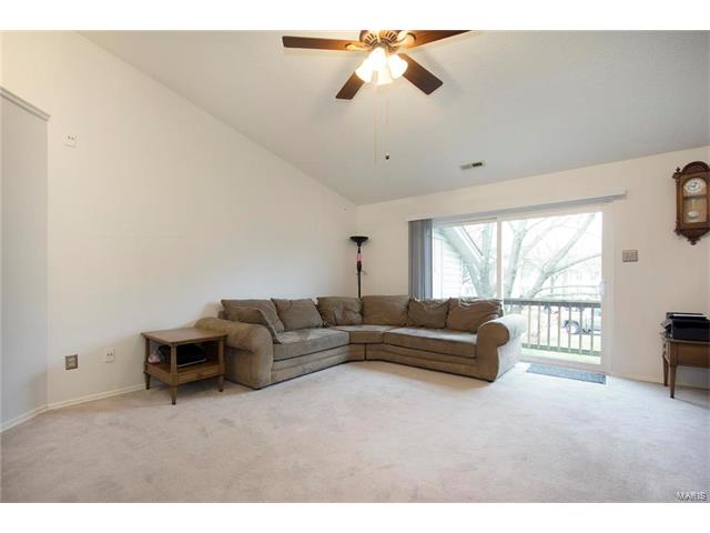 744 Sugar Glen Drive, St Peters, MO 63376