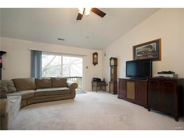 744 Sugar Glen Drive, St Peters, MO 63376