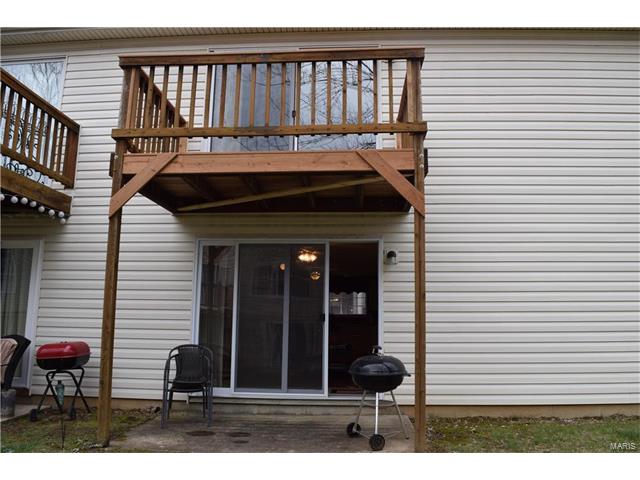 105 Sugar Bend Ct, St Peters, MO 63376