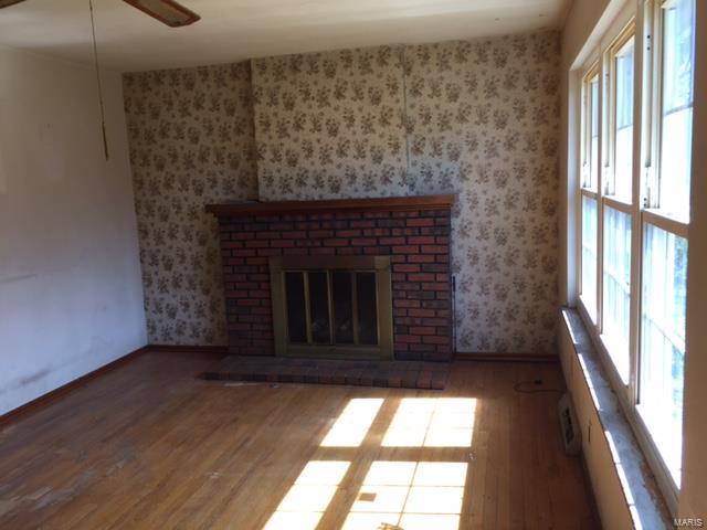 4004 West Drive, St Peters, MO 63376