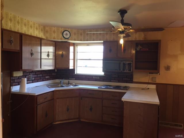 4004 West Drive, St Peters, MO 63376