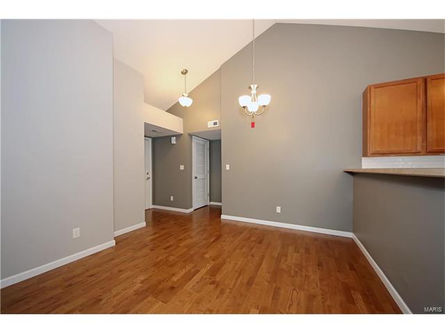 734 Saravalle Drive, St Peters, MO 63376