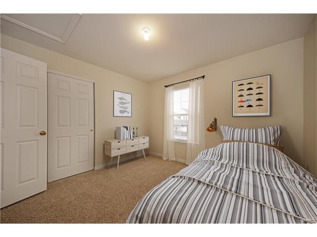 734 Saravalle Drive, St Peters, MO 63376