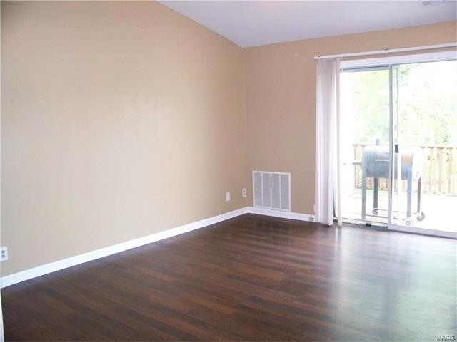 432 Cambridge Place, St Peters, MO 63376