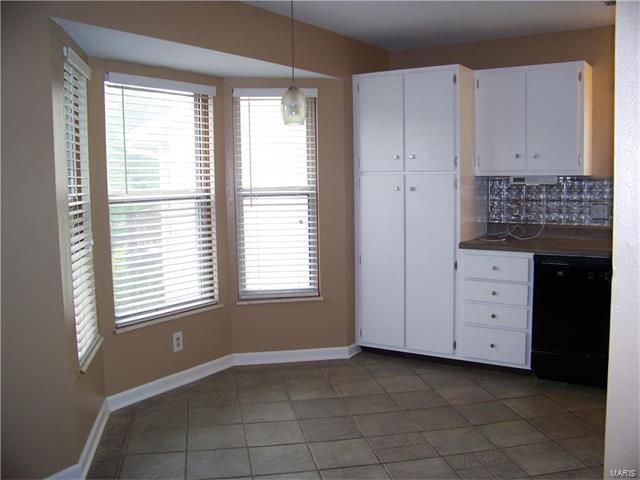 432 Cambridge Place, St Peters, MO 63376