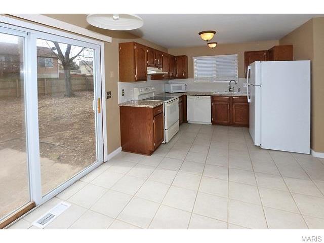 4 Applehill Court, St Peters, United States 63376