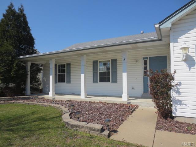 8 Larchmont Court, St Peters, MO 63376