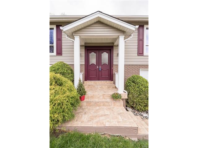 36 Christine Drive, St Peters, MO 63376
