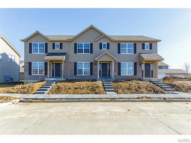 440 Saint James Court, St Peters, MO 63376