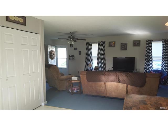 39 Smith Wesson Way, Silex, MO 63377
