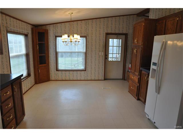 98 Roberts Acre Drive, Troy, MO 63379