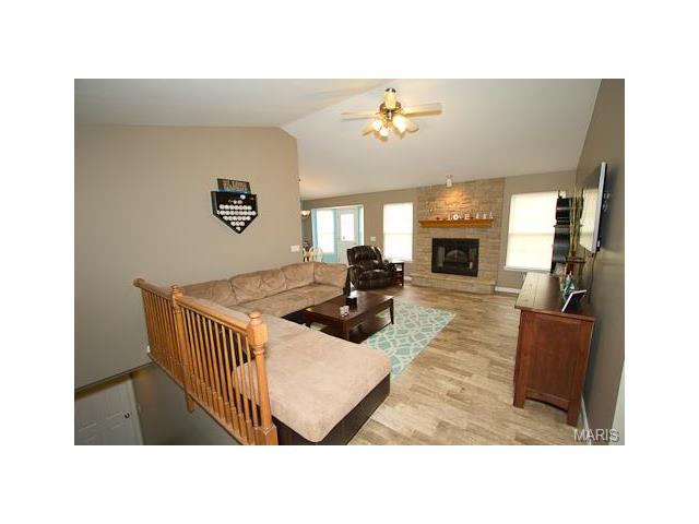 225 Hanover Court, Troy, MO 63379