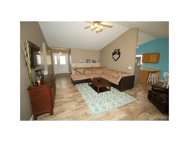 225 Hanover Court, Troy, MO 63379