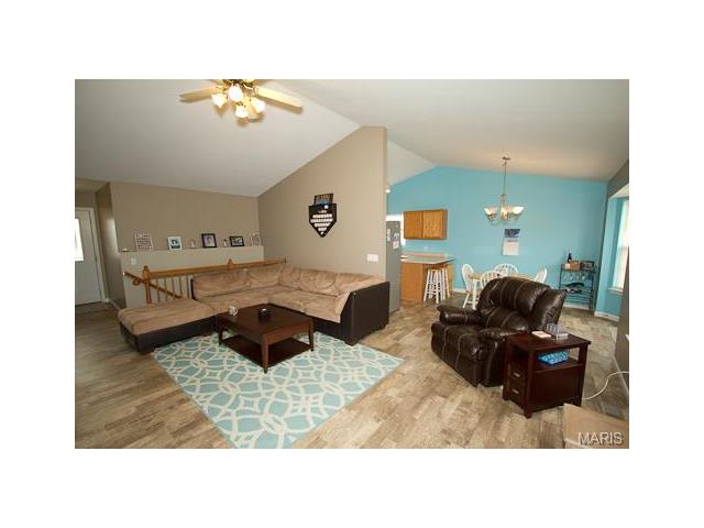 225 Hanover Court, Troy, MO 63379
