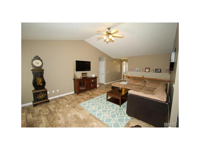 225 Hanover Court, Troy, MO 63379