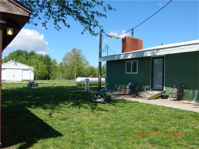 443700 East Union, Vandalia, MO 63382