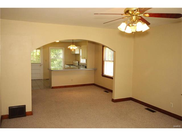 604 Roosevelt Avenue, Warrenton, MO 63383
