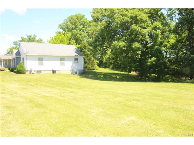 604 Roosevelt Avenue, Warrenton, MO 63383