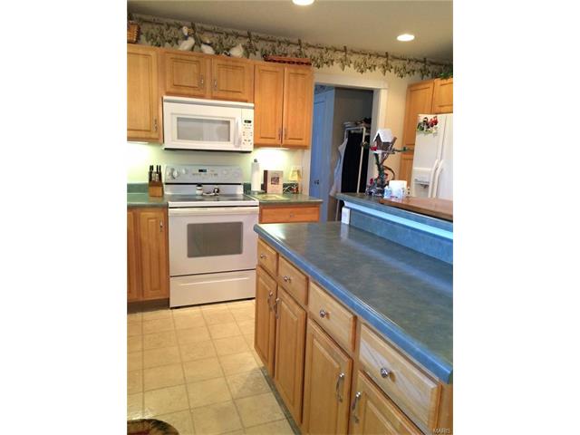906 Worthington Drive, Warrenton, MO 63383