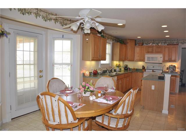 906 Worthington Drive, Warrenton, MO 63383