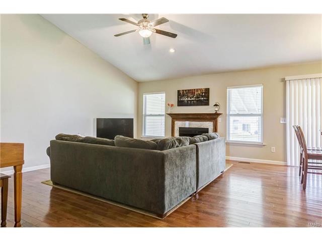 51 Eric Hill Drive, Warrenton, MO 63383