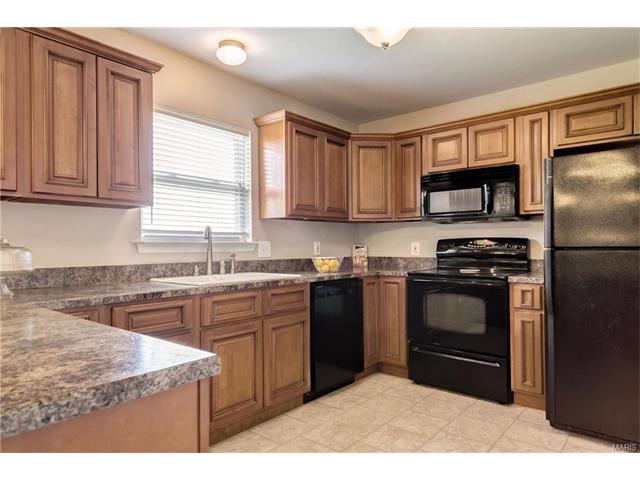 51 Eric Hill Drive, Warrenton, MO 63383