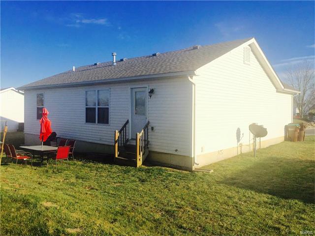 113 Equestrian Drive, Winfield, MO 63389