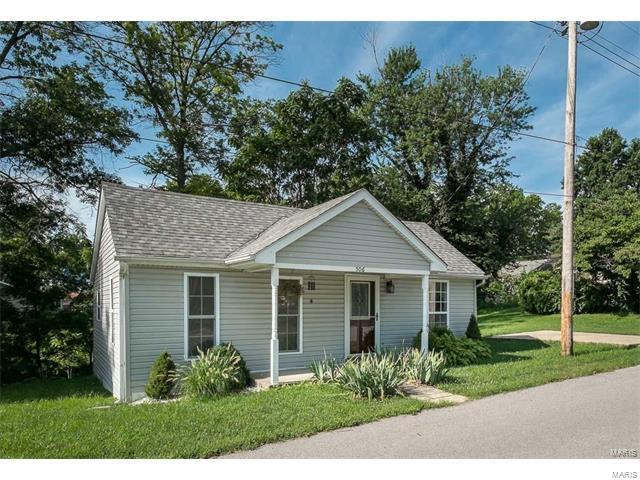 506 West Cherry Street, Winfield, MO 63389