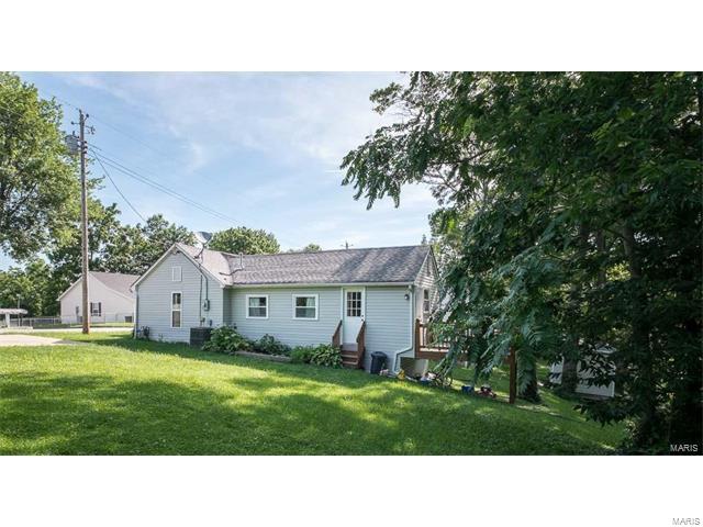 506 West Cherry Street, Winfield, MO 63389
