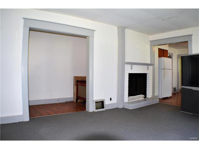 115 South Locust Street, Wright City, MO 63390
