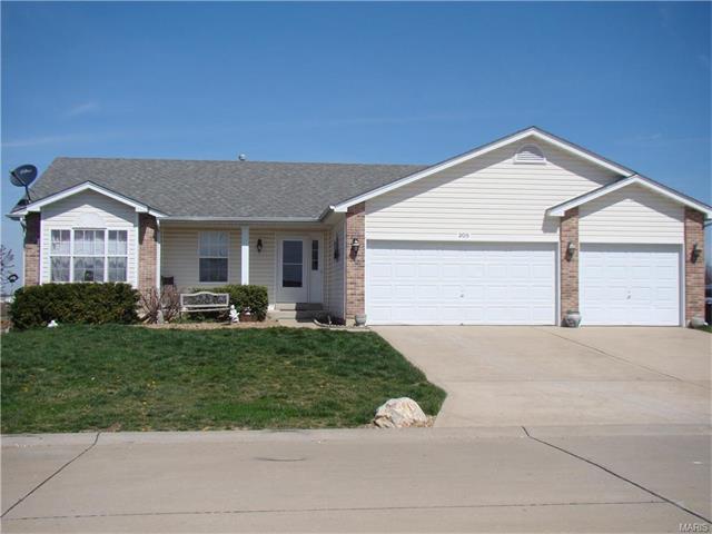 205 Peregrine Drive, Wright City, MO 63390