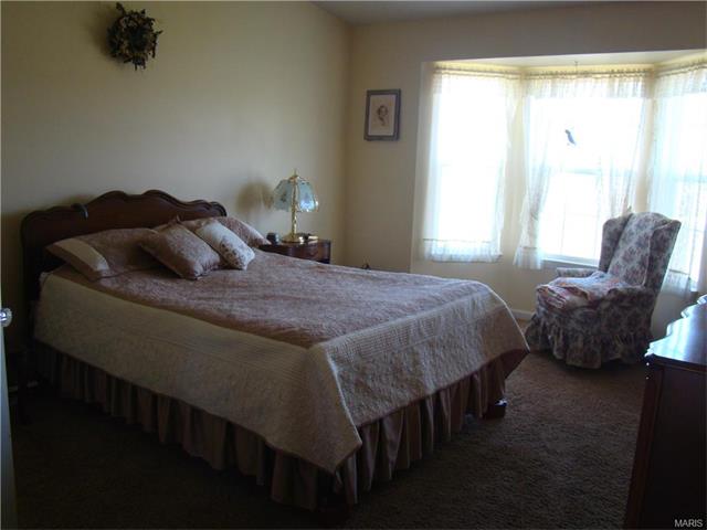 205 Peregrine Drive, Wright City, MO 63390