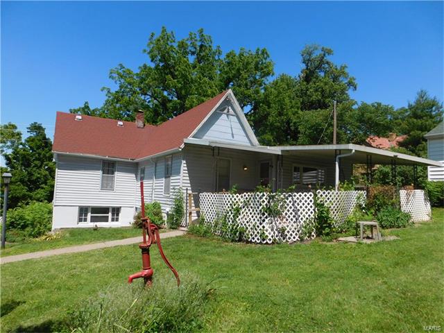1512 Country Club, Hannibal, MO 63401