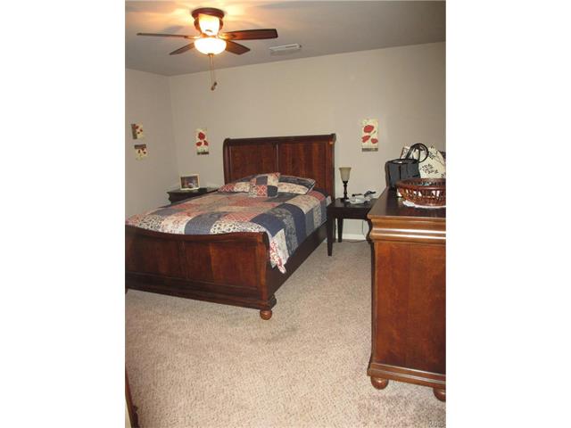 5696 Clear Creek Road, Hannibal, MO 63401