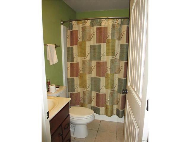 5696 Clear Creek Road, Hannibal, MO 63401