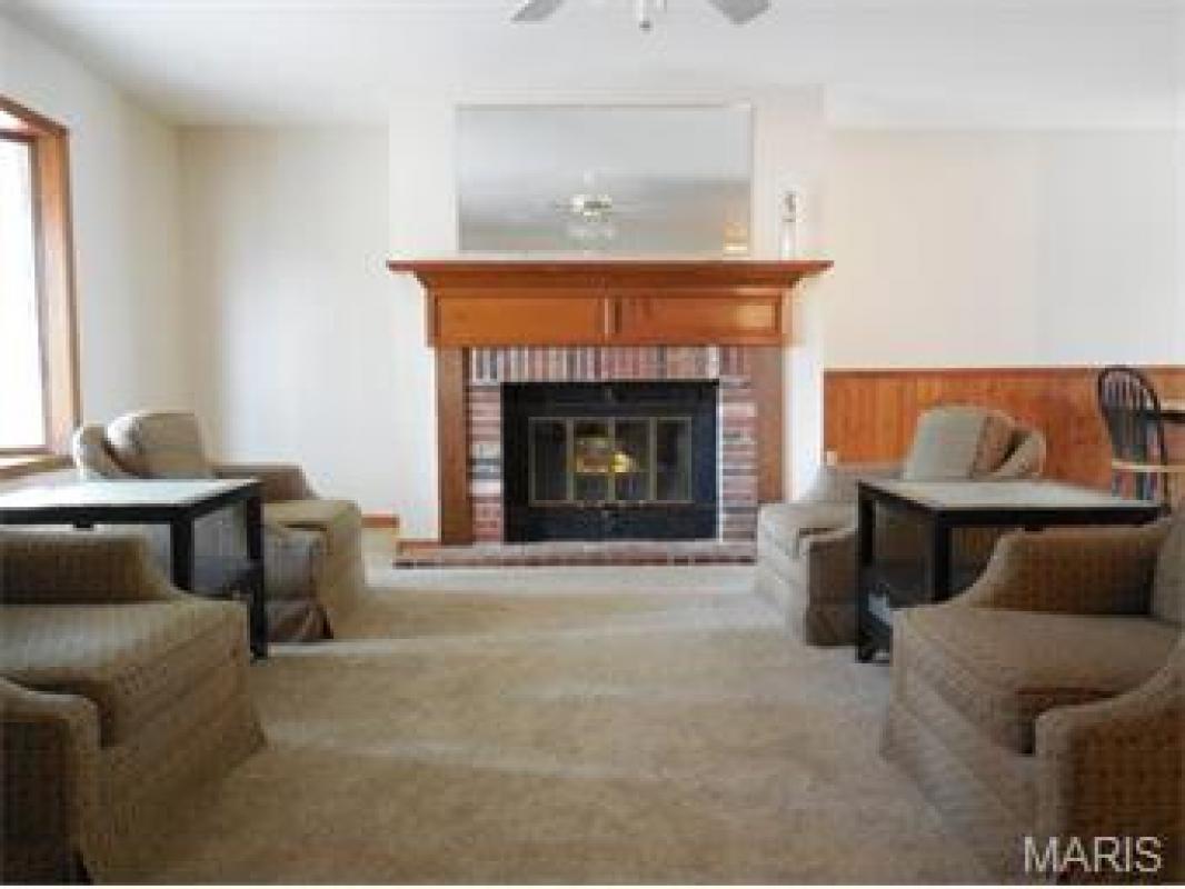 48 Carriage Road, Hannibal, United States 63401