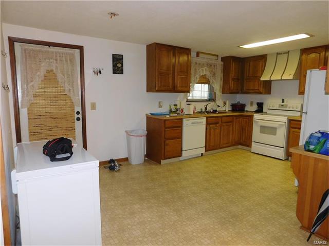 305 N. Center Street, Center, MO 63436