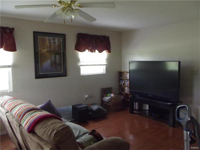 19944 Clinton Place, Monroe City, MO 63456
