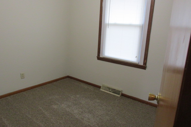 8 Kirkwood Lane, Kirksville, MO 63501