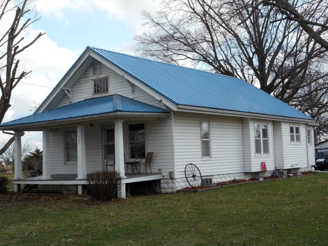 702 E. Bartlett St., LaPlata, MO 63549