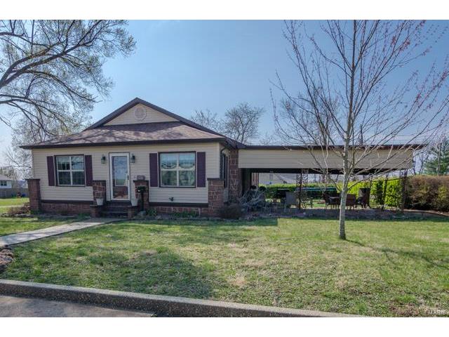 904 East Chestnut Street, Desloge, MO 63601