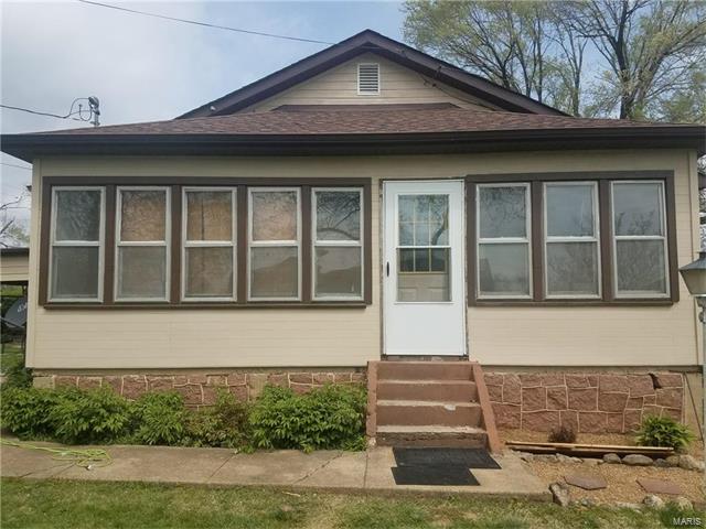 904 East Chestnut Street, Desloge, MO 63601
