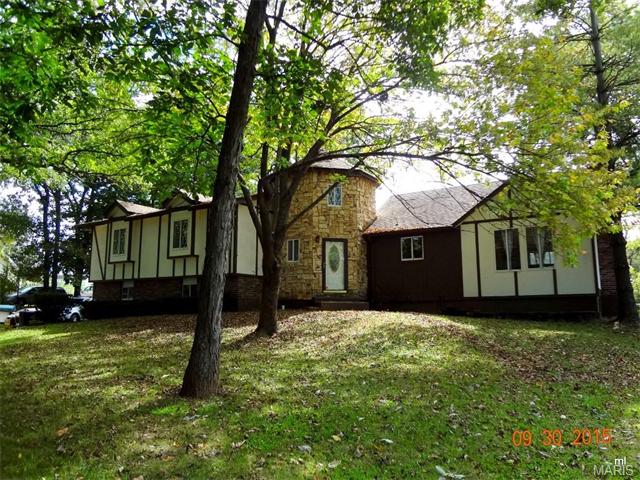 2013 Church Rd, Park Hills, MO 63601
