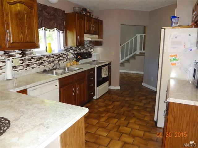 2013 Church Rd, Park Hills, MO 63601