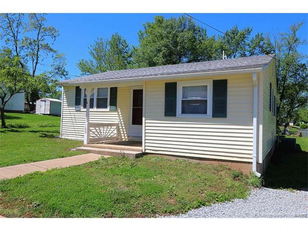 109 Alexander, Farmington, MO 63640